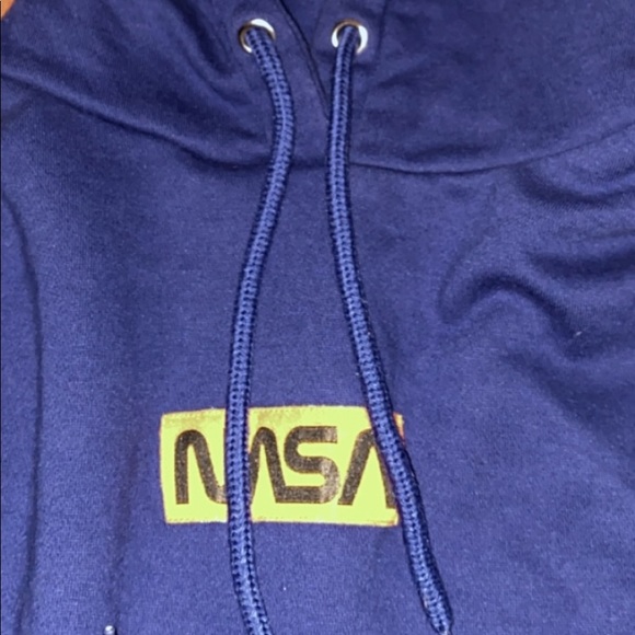 Crop top hoodie - Picture 3 of 3
